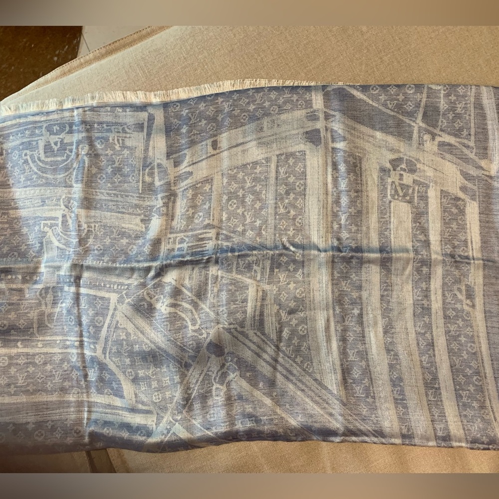 LOUIS VUITTON Limited, Monogram Trunk, Denim Blue Silk Shawl, Scarf, Stole, NWT - Picture 15 of 17